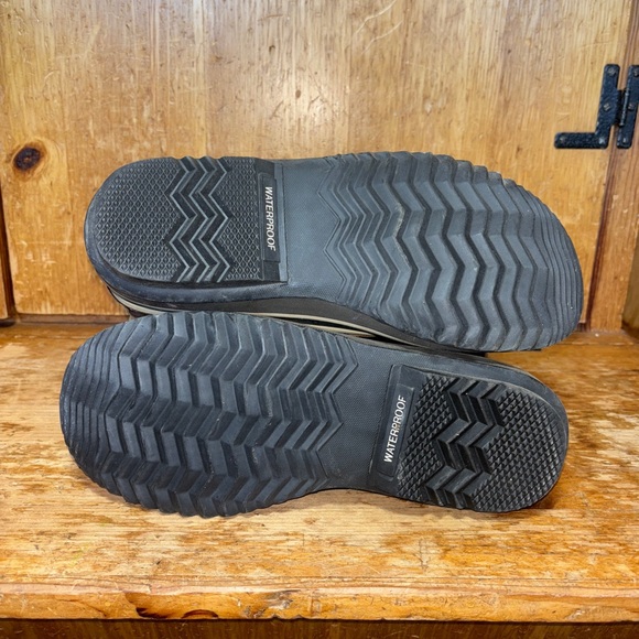 Sorel Snowboots - Picture 3 of 5